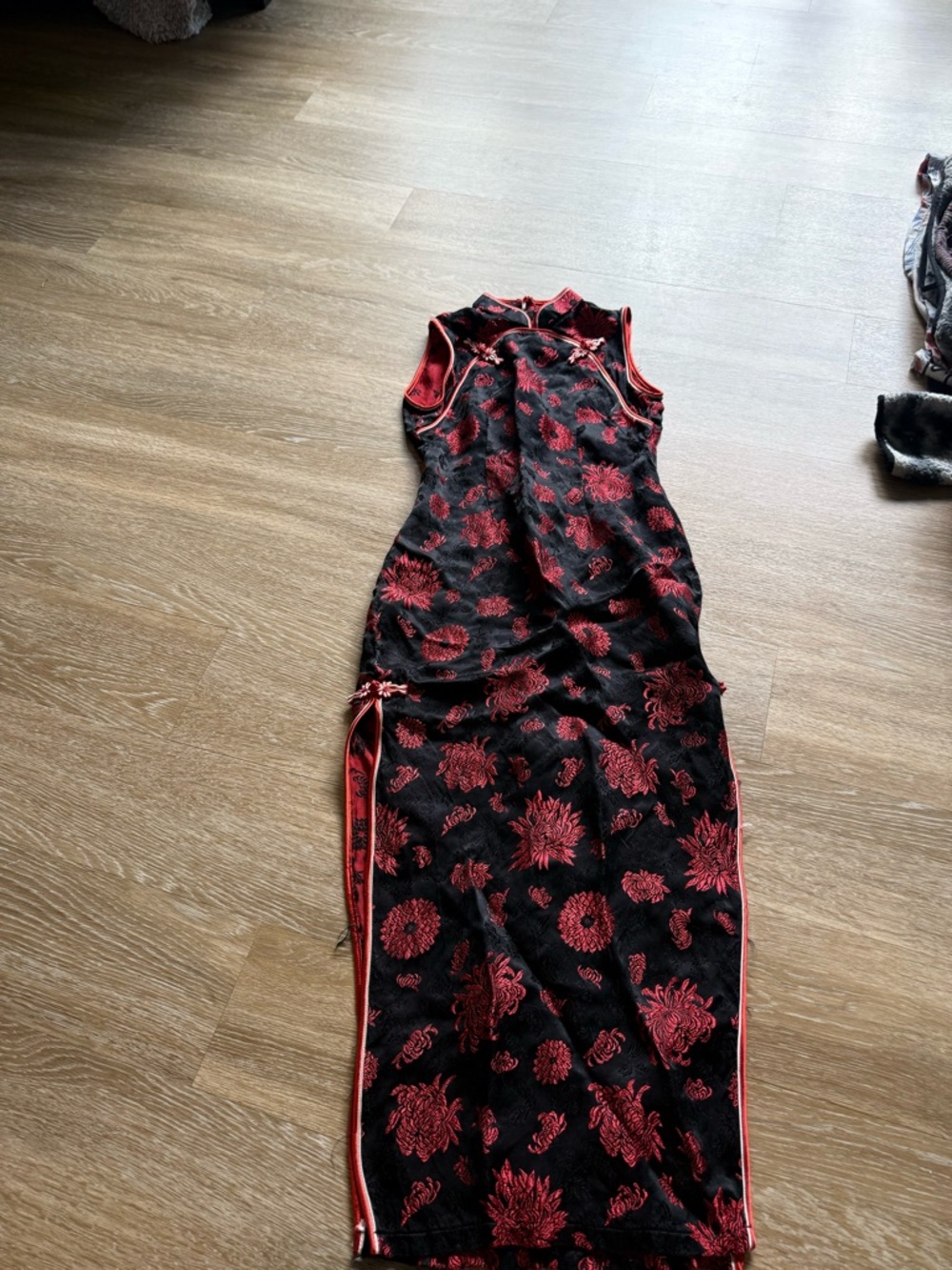 Black & Red Floral Cheongsam-Style Midi Dress